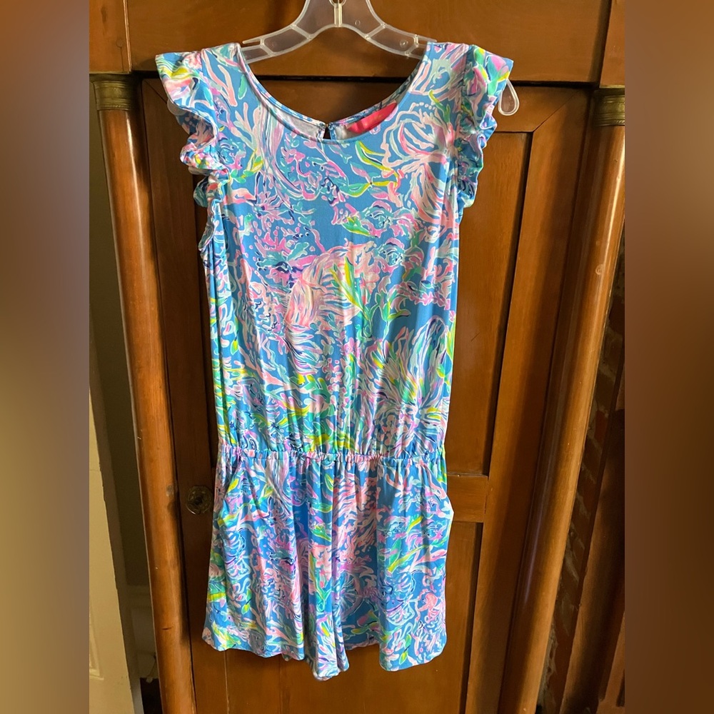 Lilly Pulitzer flutter sleeve romper Sz M
